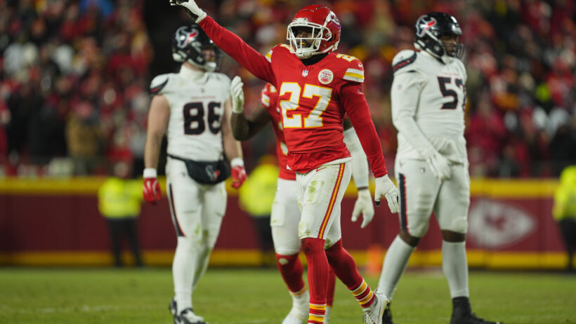 Kansas City Chiefs safety Chamarri Conner pointing