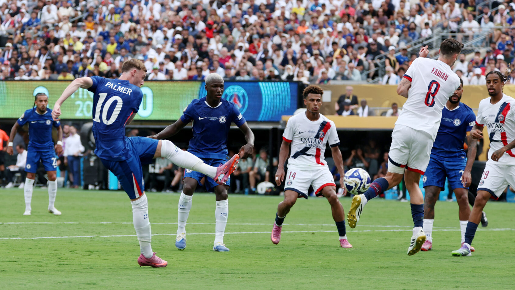 COLE-PALMER-MEIO-CAMPISTA-DO-CHELSEA-CONTRA-O-PSG-DURANTE-A-FINAL-DO-MUNDIAL-DE-CLUBES-DA-FIFA