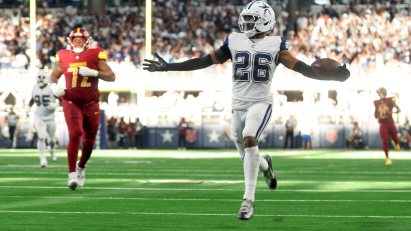 Dallas Cowboys cornerback Daron Bland scoring a TD against the Washington Commanders