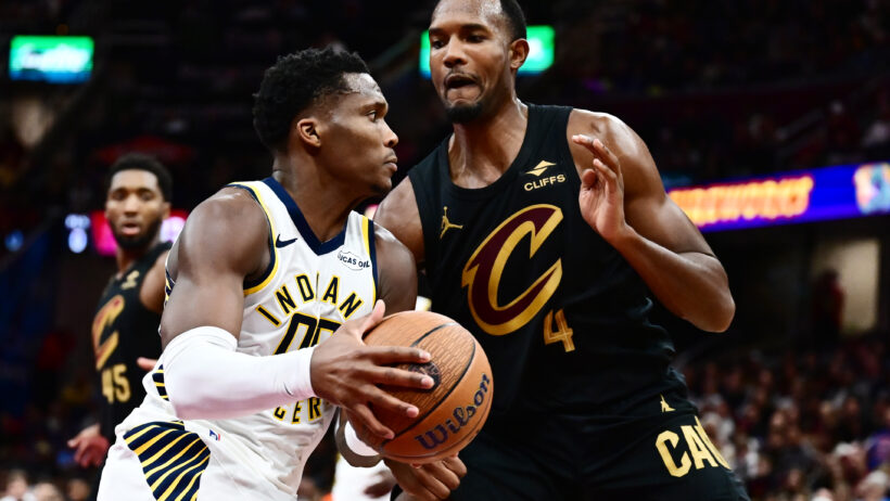 Indiana Pacers guard Bennedict Mathurin drives to the hoop as Cleveland Cavaliers center Evan Mobley defends