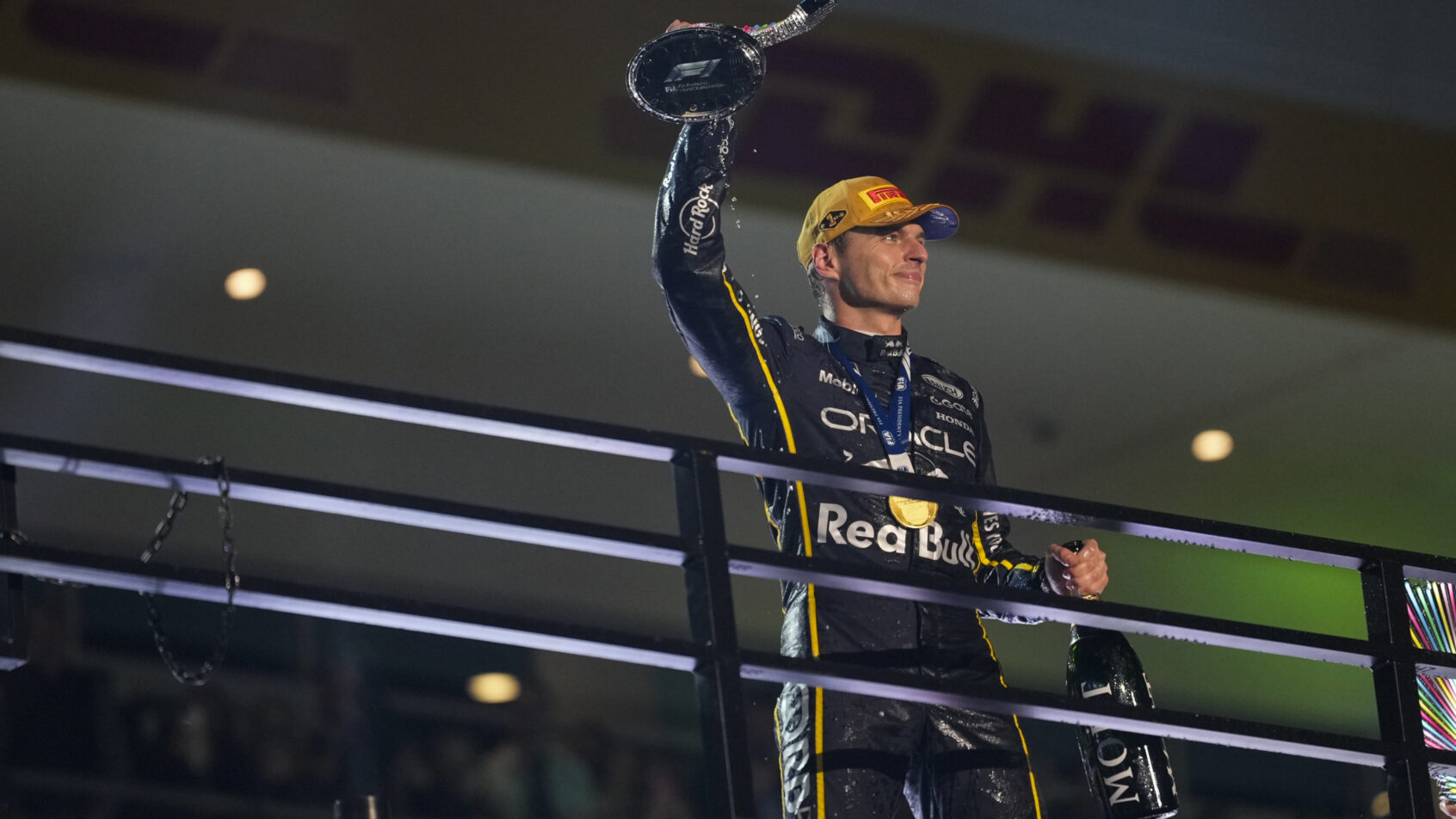 MAX-VERSTAPPEN-CELEBRA-VITORIA-NO-GRANDE-PREMIO-DE-LAS-VEGAS