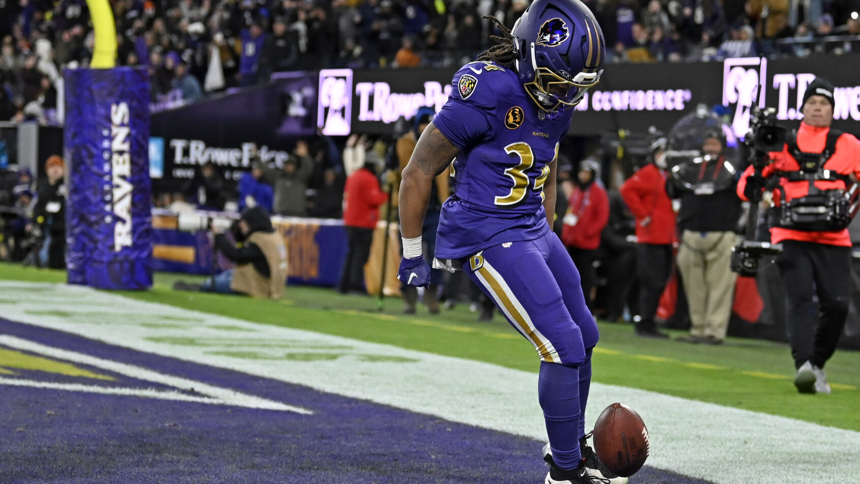 Keaton Mitchell reacts after scoring a touchdown