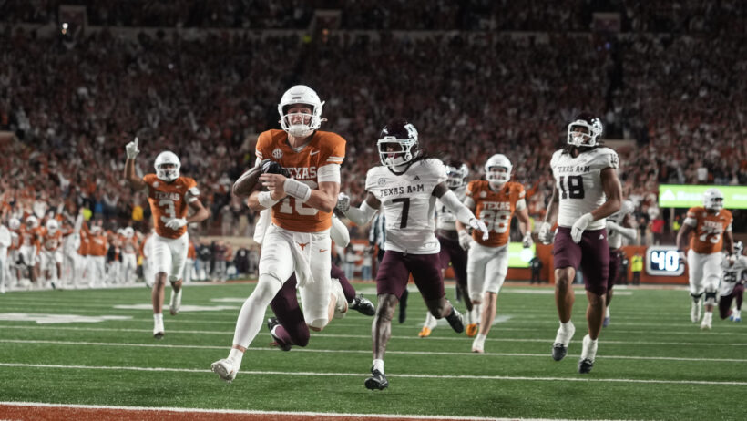 Arch Manning runs for a touchdown versus Texas A&M.