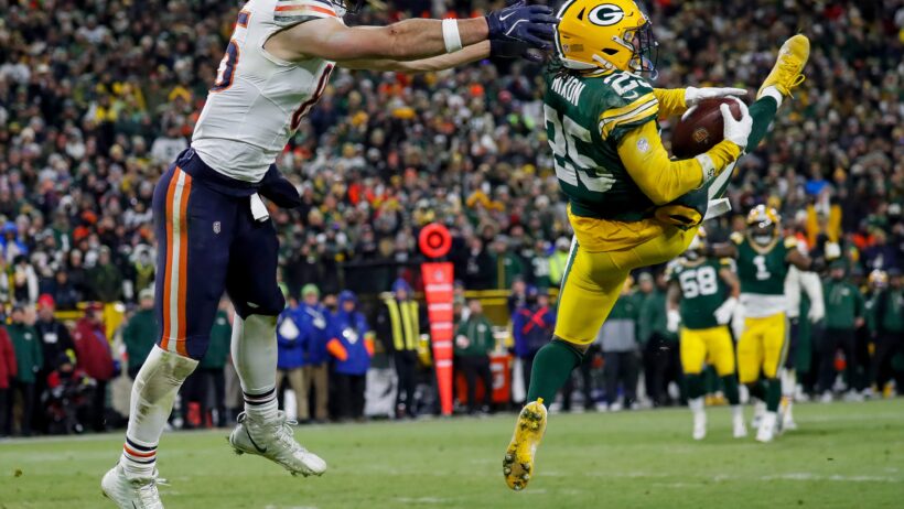Green Bay Packers cornerback Keisean Nixon intercepts a pass against the Chicago Bears