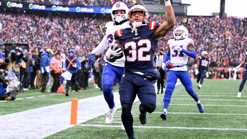 NFL: Buffalo Bills at New England Patriots