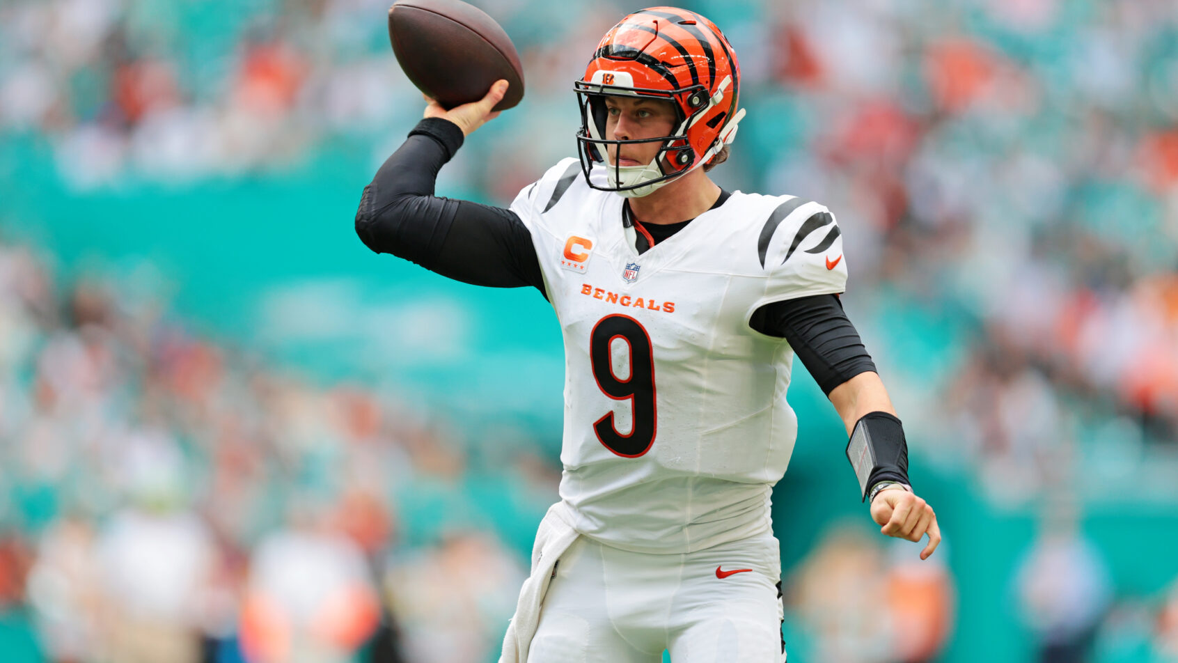 Joe Burrow drops back to pass versus the Dolphins.