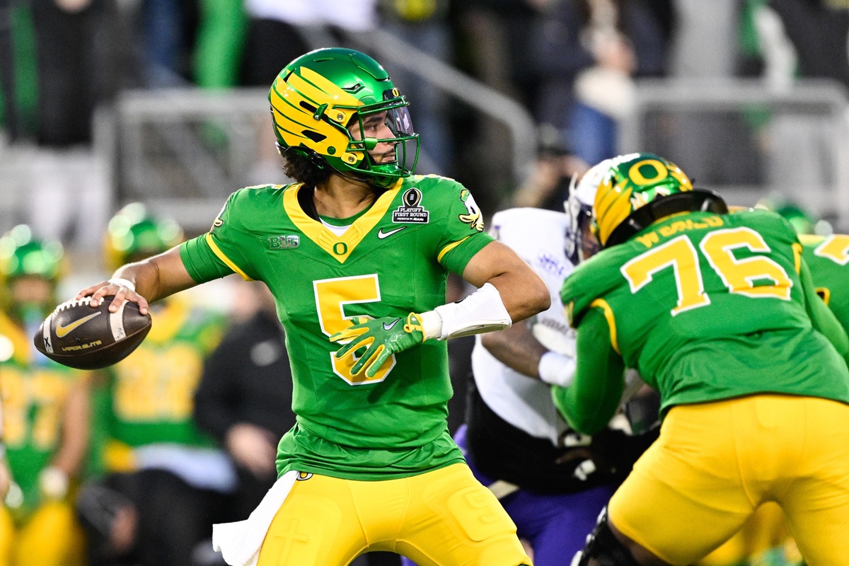 CFP Playoff Player Props: Oregon vs. Texas Tech. Dante Moore.