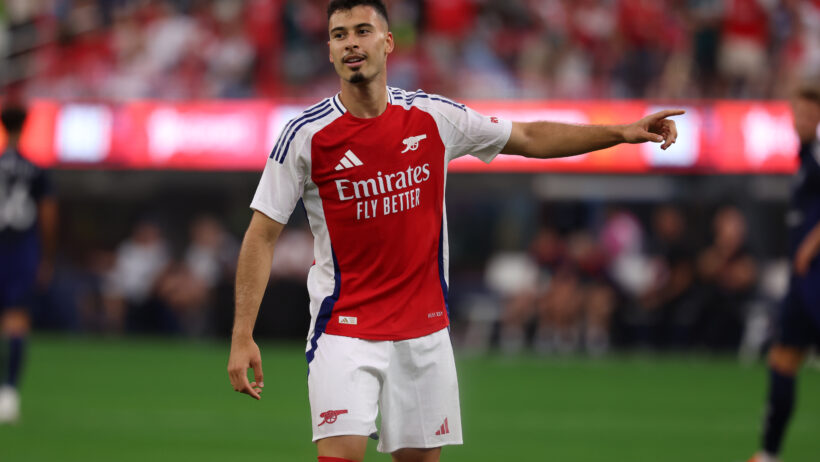 GABRIEL-MARTINELLI-ATACANTE-DO-ARSENAL-CELEBRA-GOL-CONTRA-O-MANCHESTER-UNITED-EM-AMISTOSO