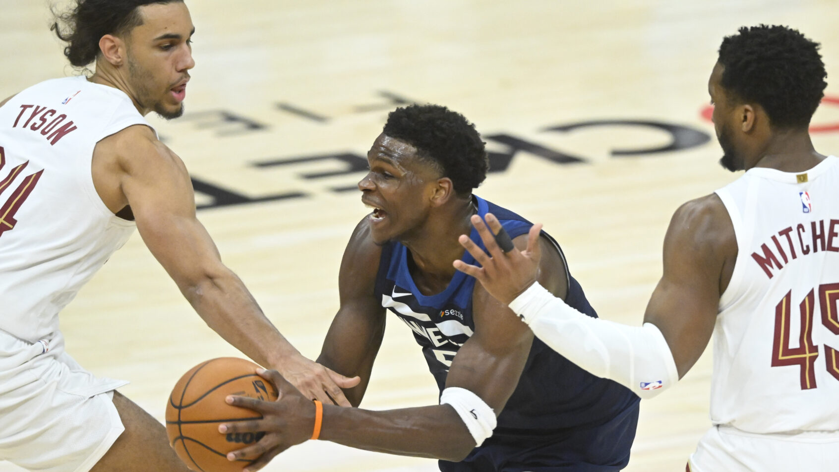 Anthony Edwards and Donovan Mitchell square off again.