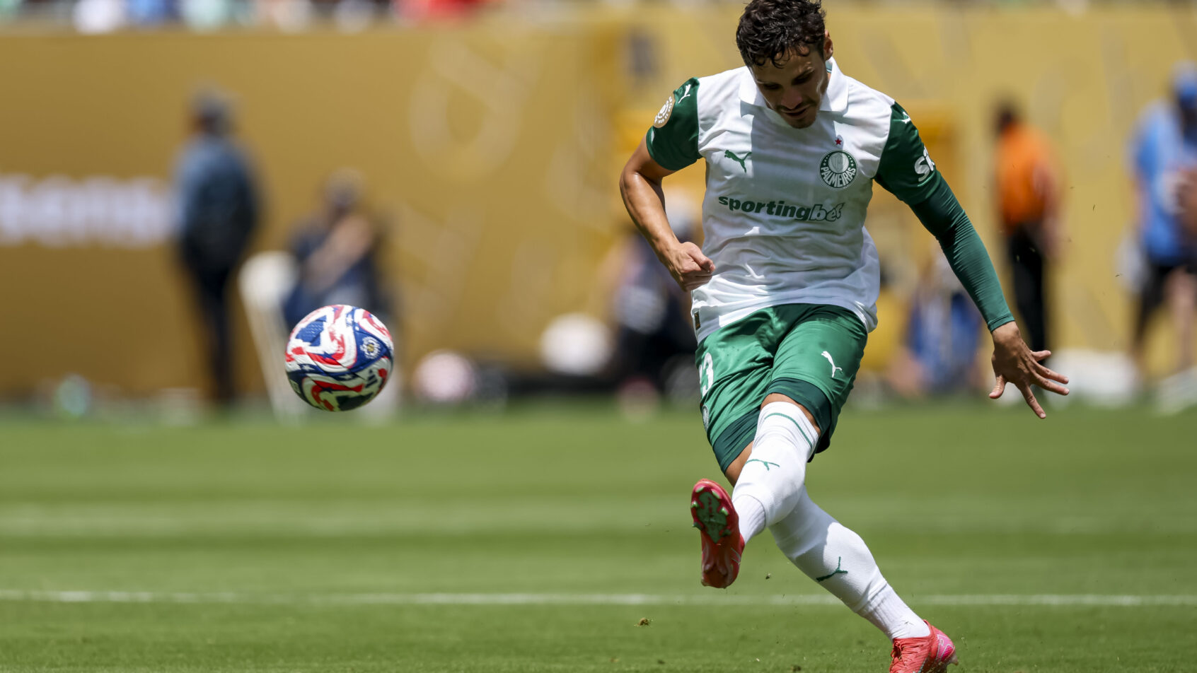 MAURICIO-JOGADOR-DO-PALMEIRAS-EM-PARTIDA-DO-MUNDIAL-DE-CLUBES-DA-FIFA