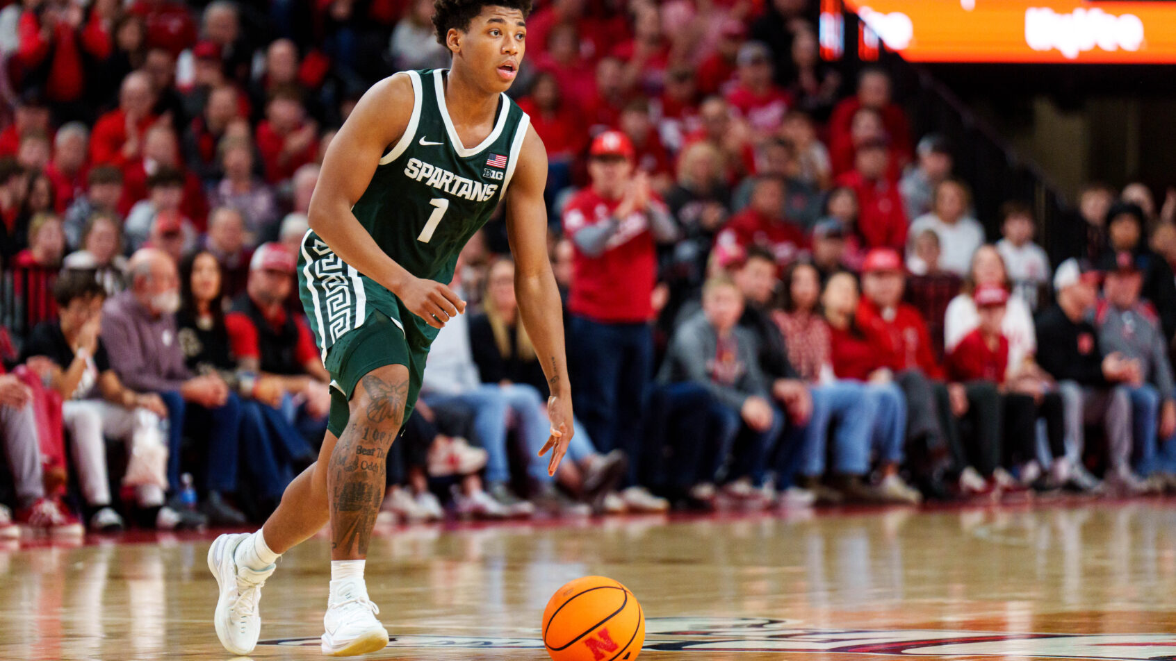 Michigan State Spartans guard Jeremy Fears Jr dribbling