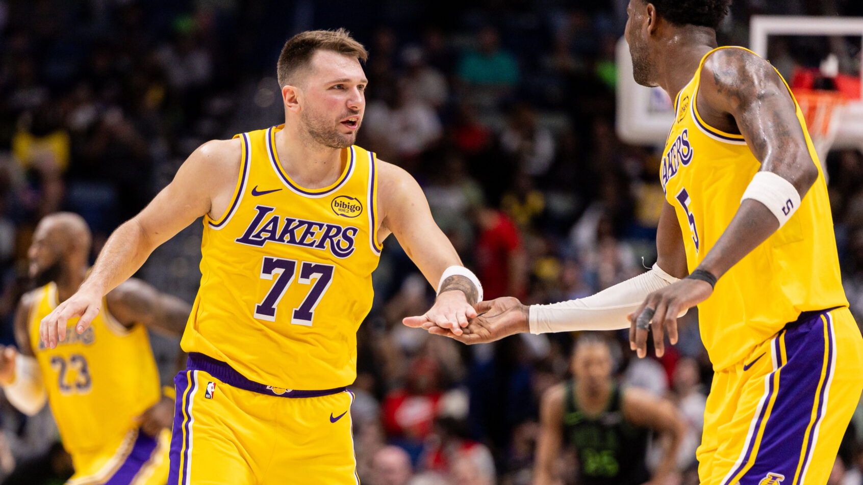 Luka Doncic leads the Lakers vs Milwaukee.