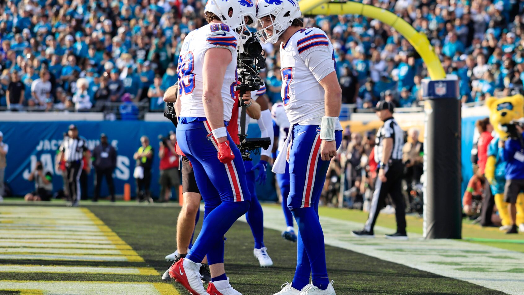 Buffalo Bills players celebrating a TD