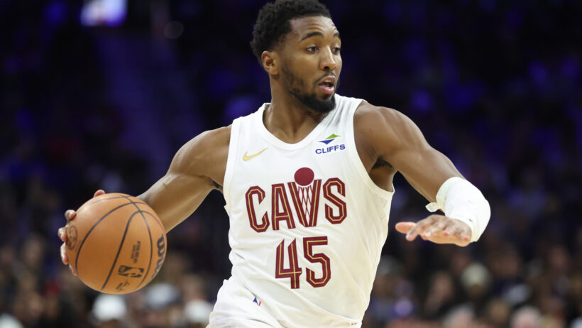 Donovan Mitchell leads the Cavs against the Hornets.