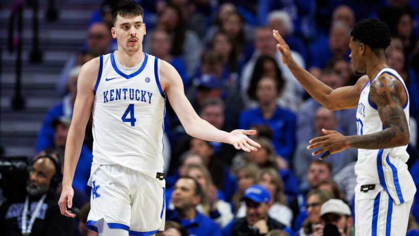 Kentucky tried to stay hot vs Vanderbilt.