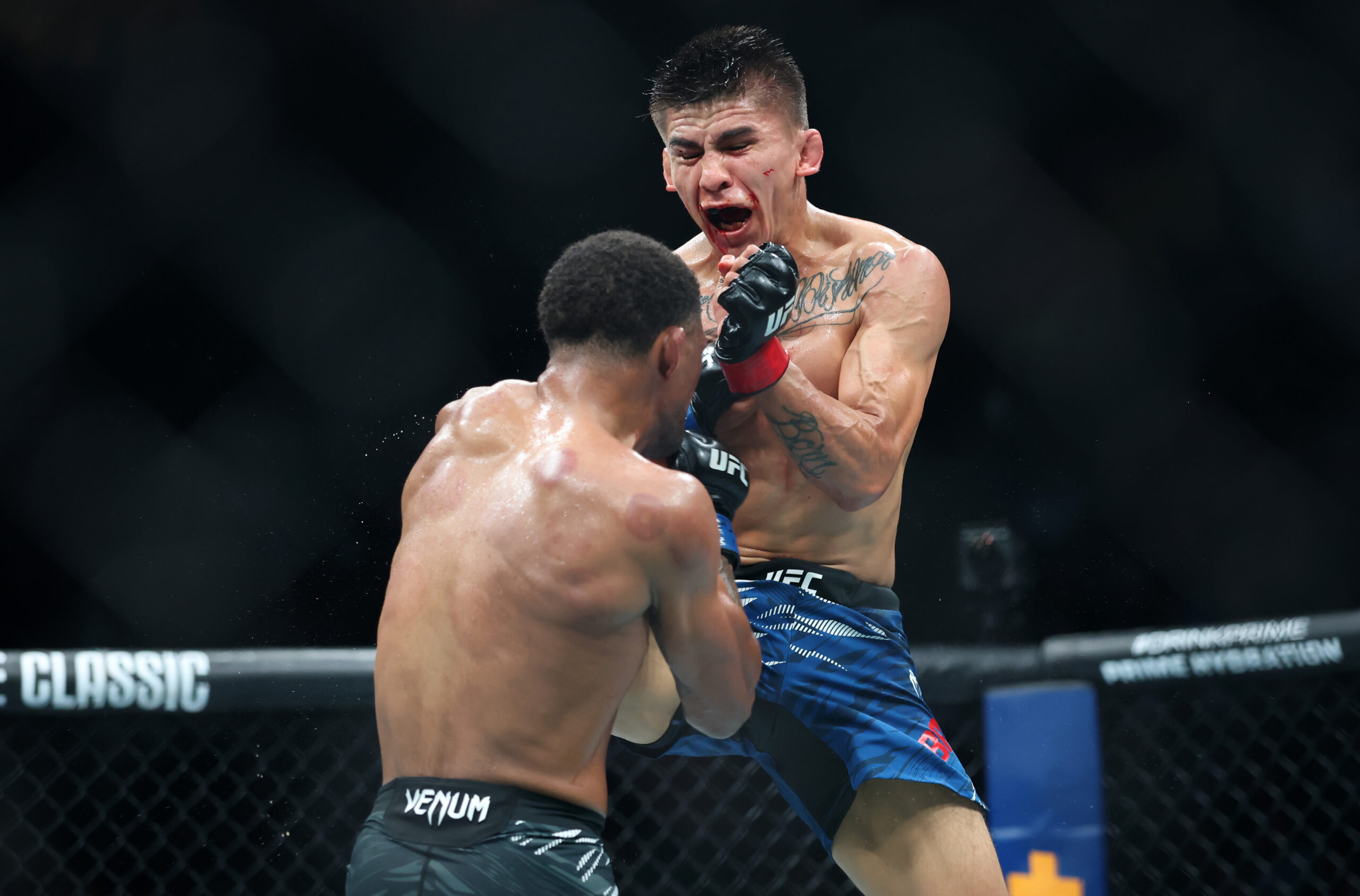 UFC Vegas 113のバウティスタ対オリベイラのオッズ、予測、テープの物語
