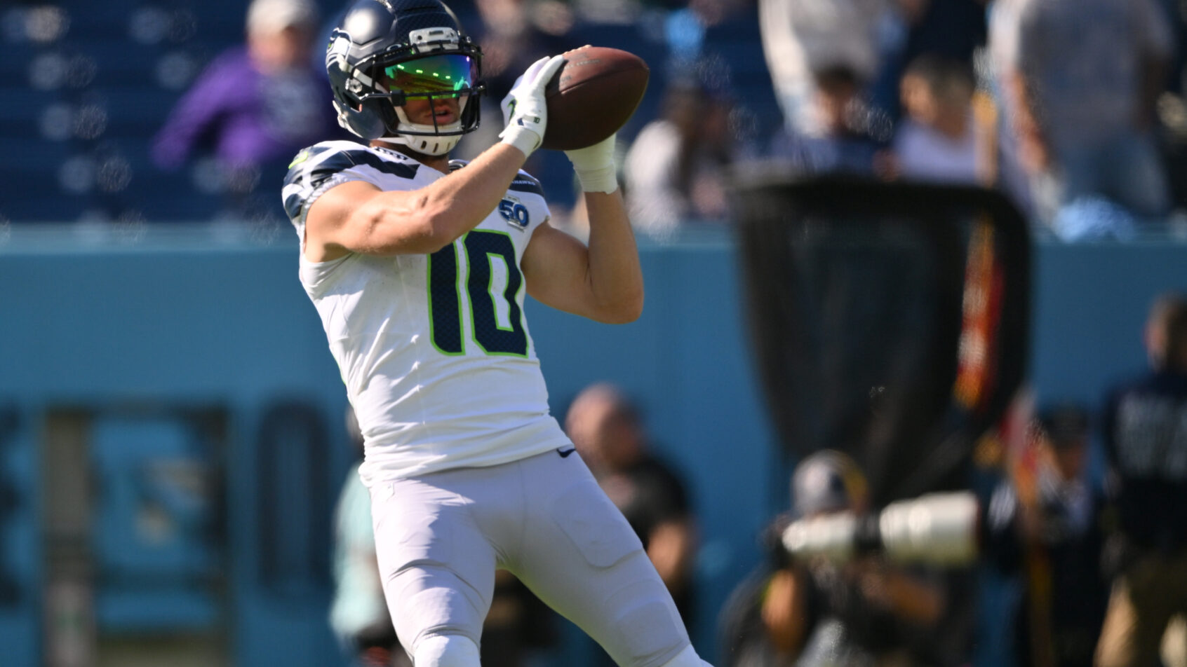 Seattle Seahawks wide receiver Cooper Kupp warming up before a game