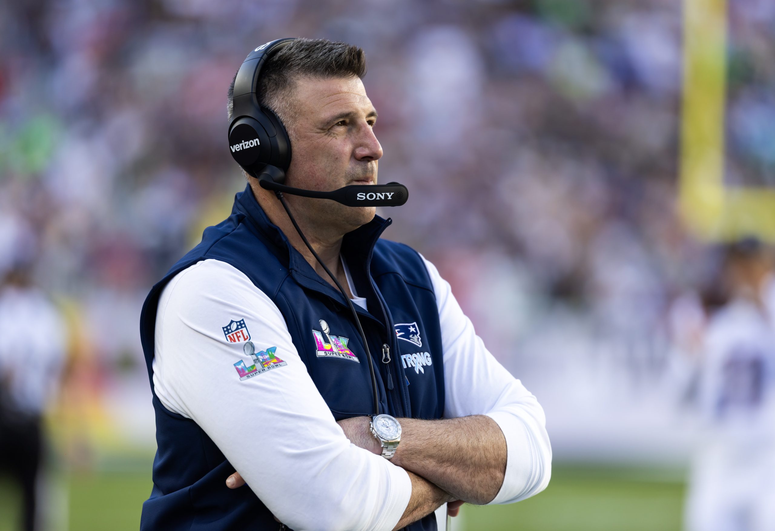 Mike Vrabel on the sideline