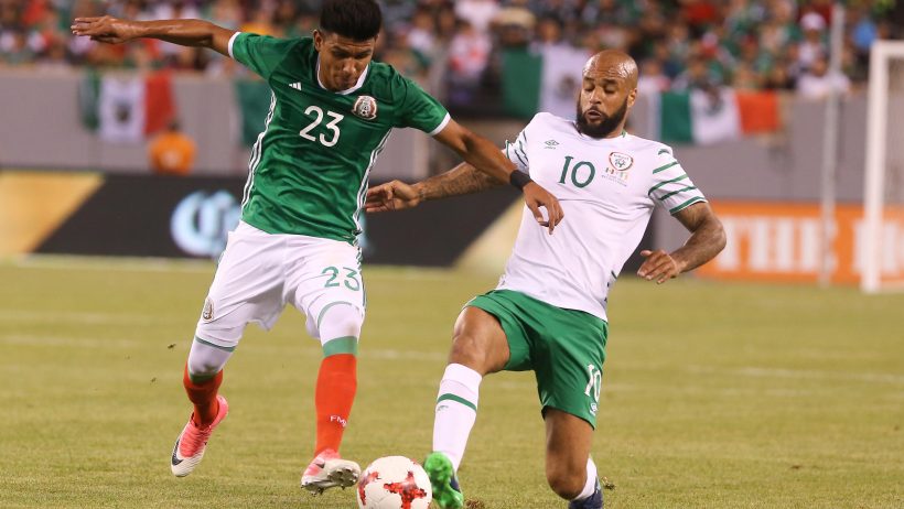 DAVID-MCGOLDRICK=JOGADOR-DA-IRLANDA-CONTRA-JESUS-GALLARDO-SELECAO-MEXICANA