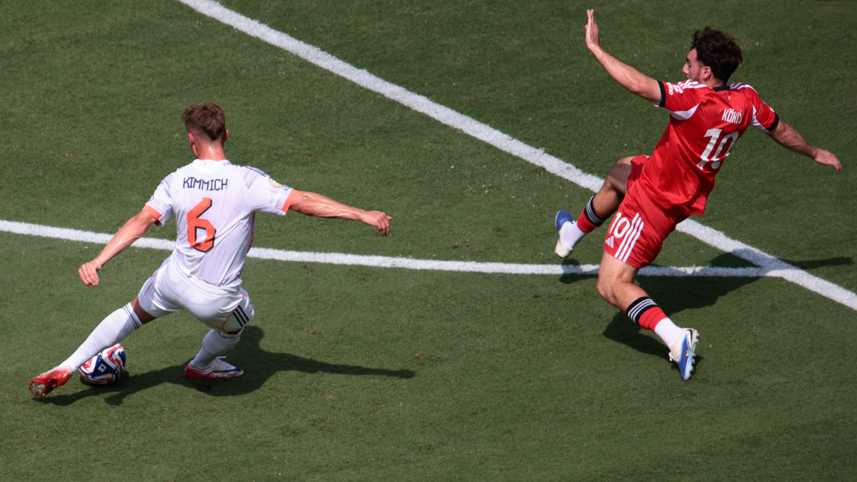 JOSHUA-KIMMICH-JOGADOR-BAYERN-DE-MUNIQUE-CONTRA-BENFICA-MUNDIAL-DE-CLUBES-FIFA