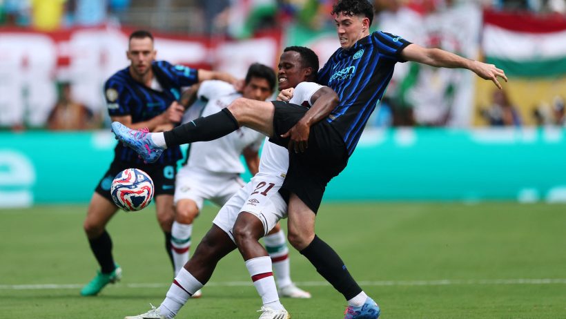 BASTONI-INTER-DE-MILAO-CONTRA-JOHN-ARIAS-FLUMINENSE-MUNDIAL-DE-CLUBES-FIFA