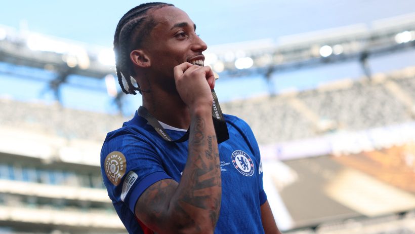 JOAO-PEDRO-ATACANTE-BRASILEIRO-CHELSEA-CELEBRA-TITULO-MUNDIAL-DE-CLUBES-FIFA