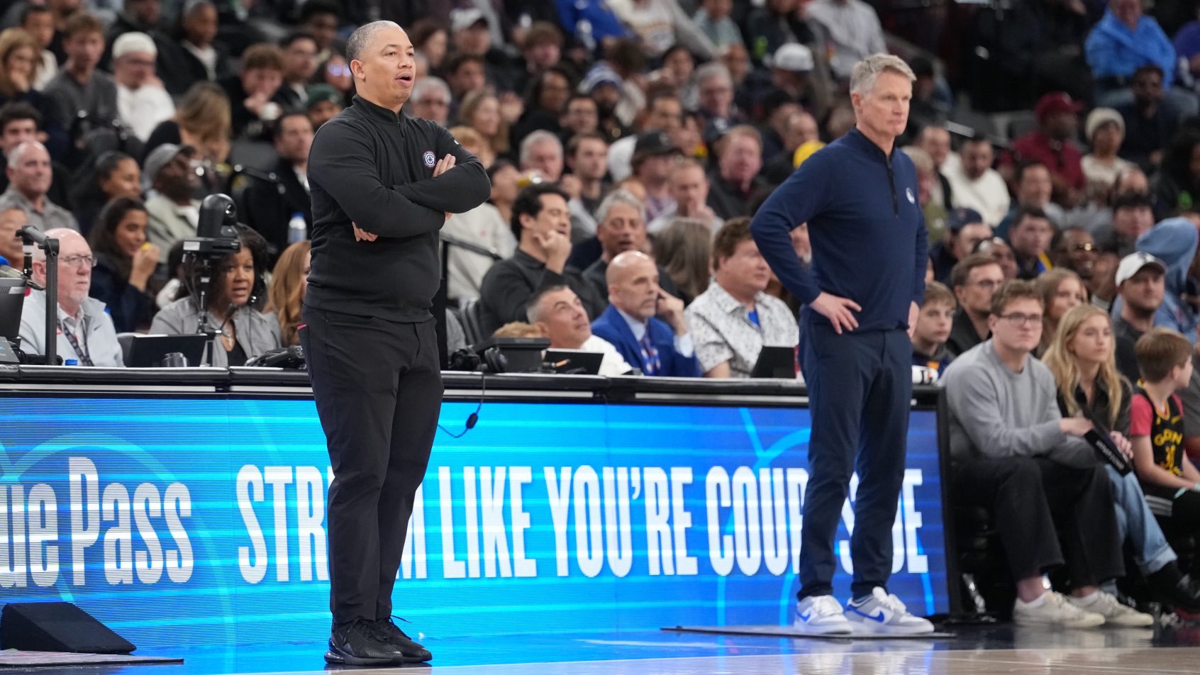 The Clippers travel to face the Warriors tonight.