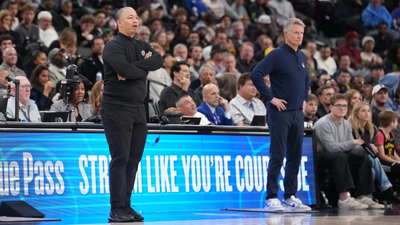 The Clippers travel to face the Warriors tonight.