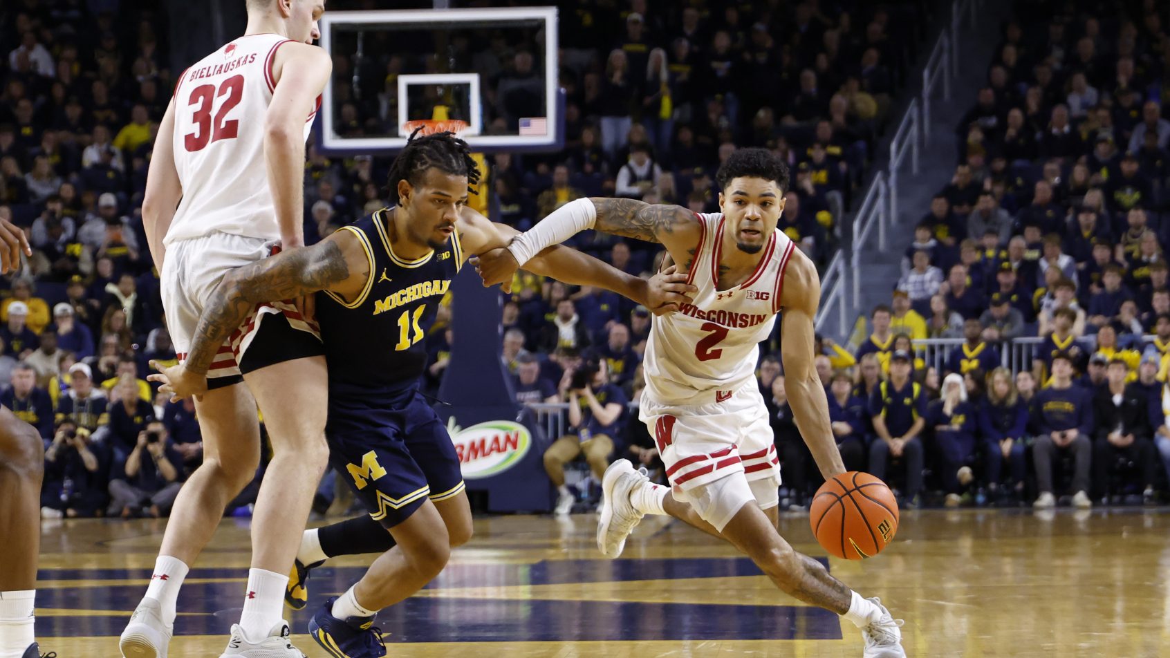 Wisconsin Badgers guard Nick Boyd drives to the hoop