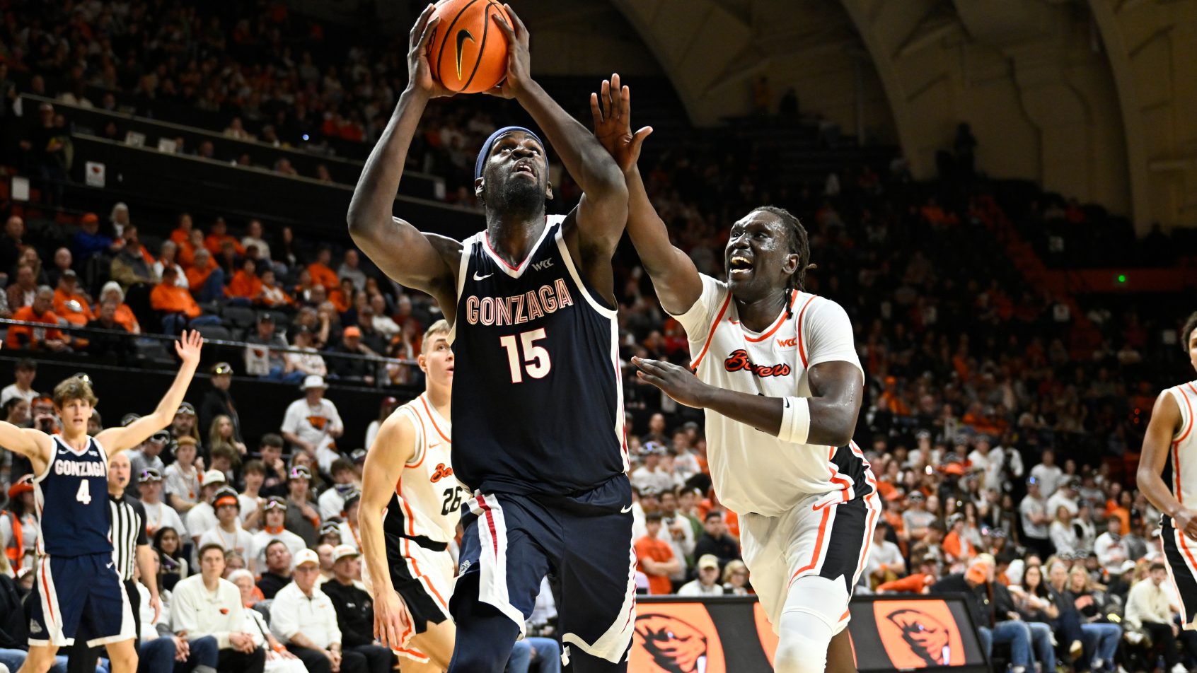 Gonzaga Bulldogs forward Graham Ike shooting
