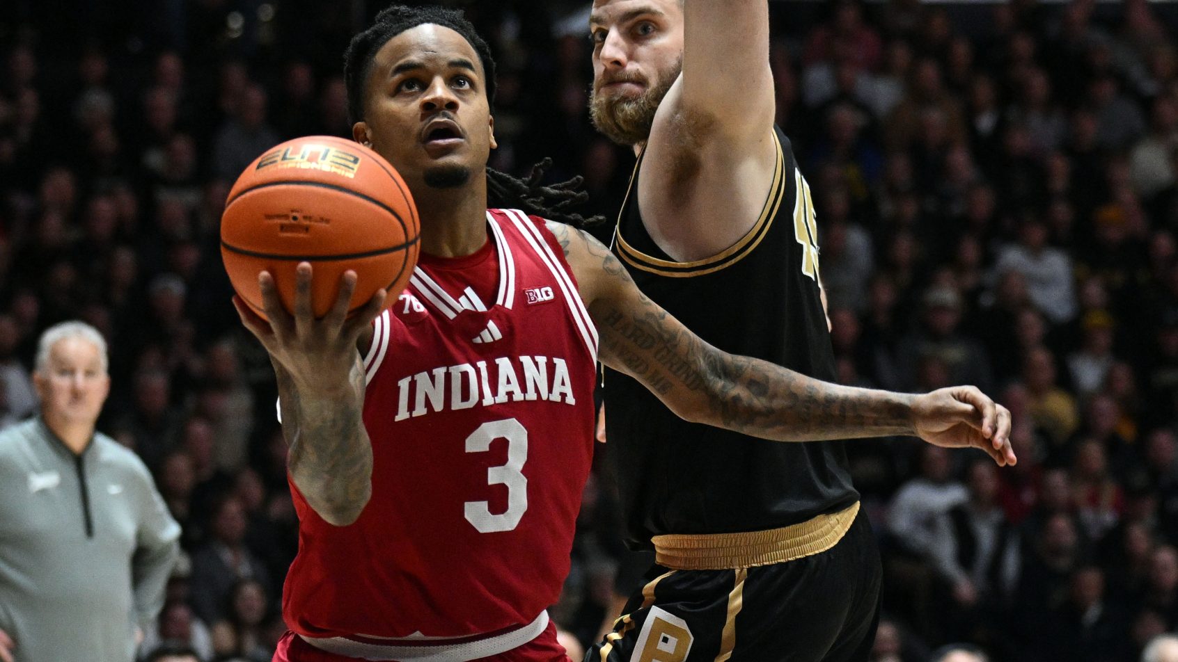 Indiana Hoosiers guard Lamar Wilkerson drives to the basket