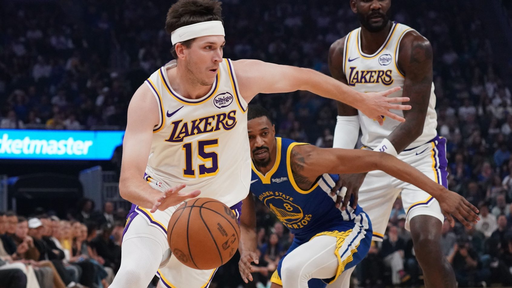 Austin Reaves has a favorable player prop tonight.