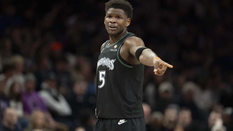 Anthony Edwards has a favorable scoring prop tonight.