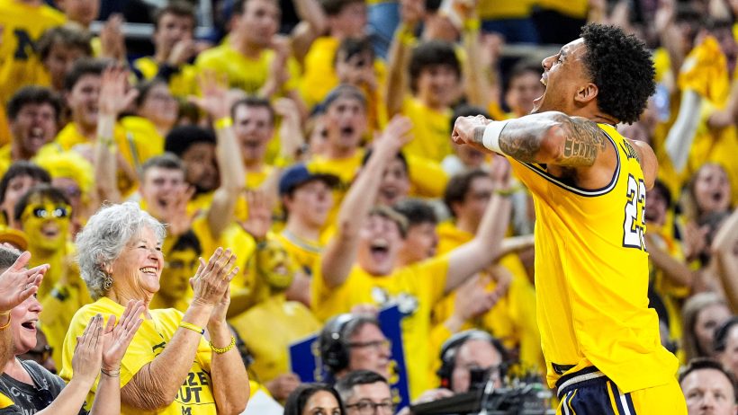 Yaxel Lendeborg celebrates with crowd