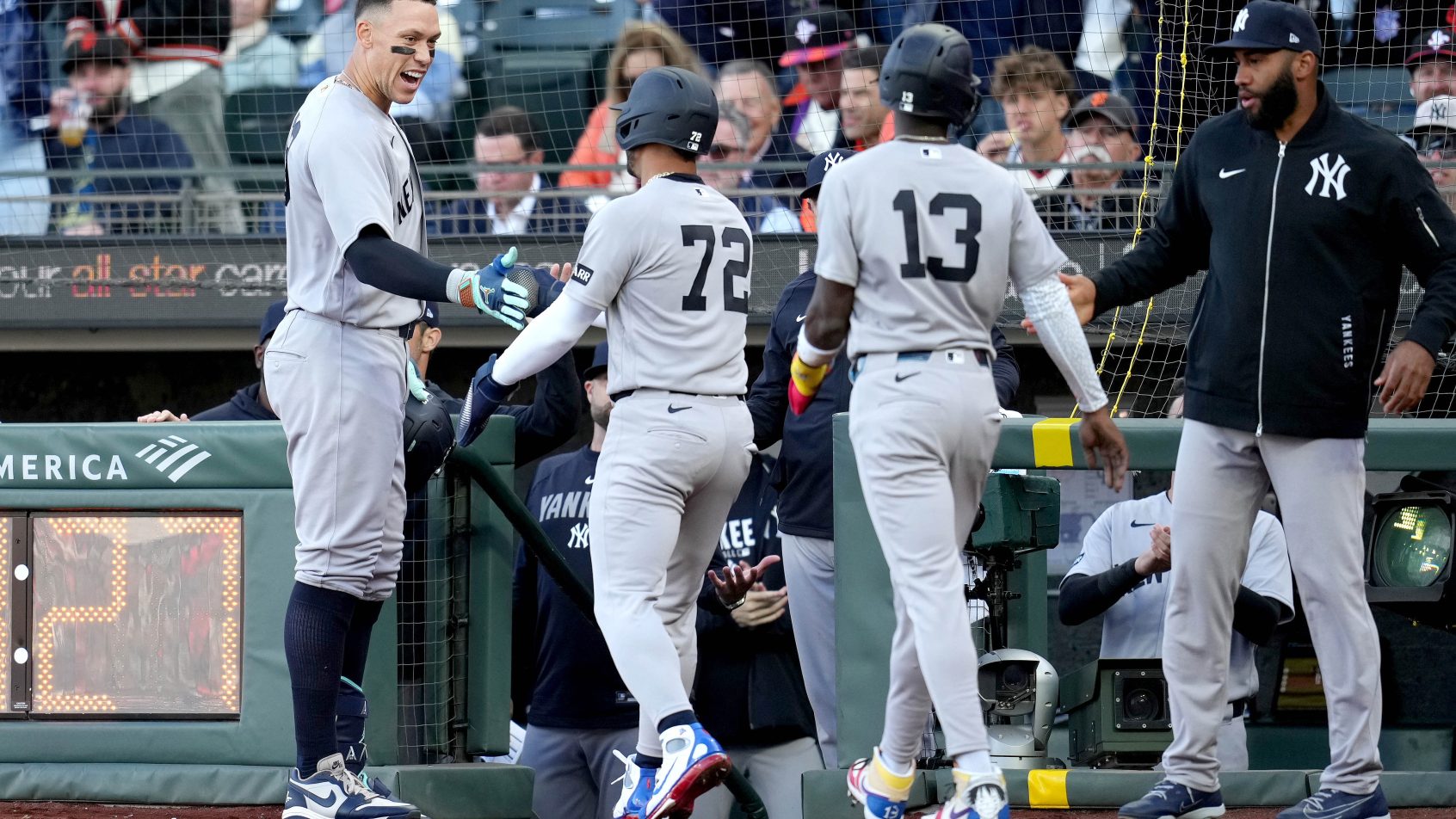 Aaron Judge celebrates with teammates