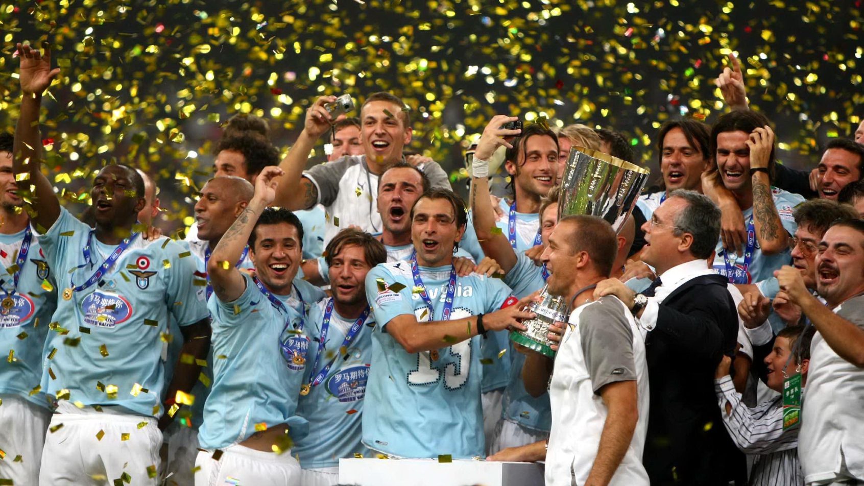 JOGADORES-LAZIO-COMEMORAM-TITULO-SUPERCOPA-DA-ITALIA