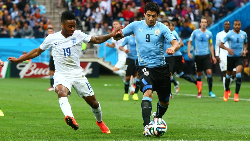 LUIS-SUAREZ-URUGUAI-RAHEEM-STERLING-INGLATERRA-COPA-DO-MUNDO
