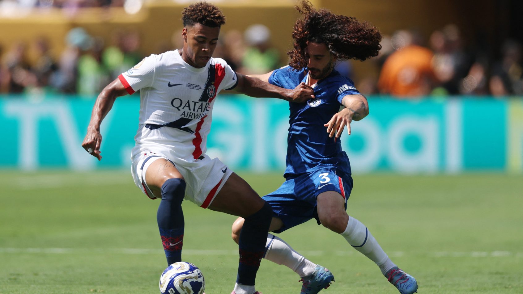 DESIRE-DOUE-JOGADOR-DO-PSG-CONTRA-MARC-CUCURELLA-CHELSEA-MUNDIAL-DE-CLUBES-DA-FIFA