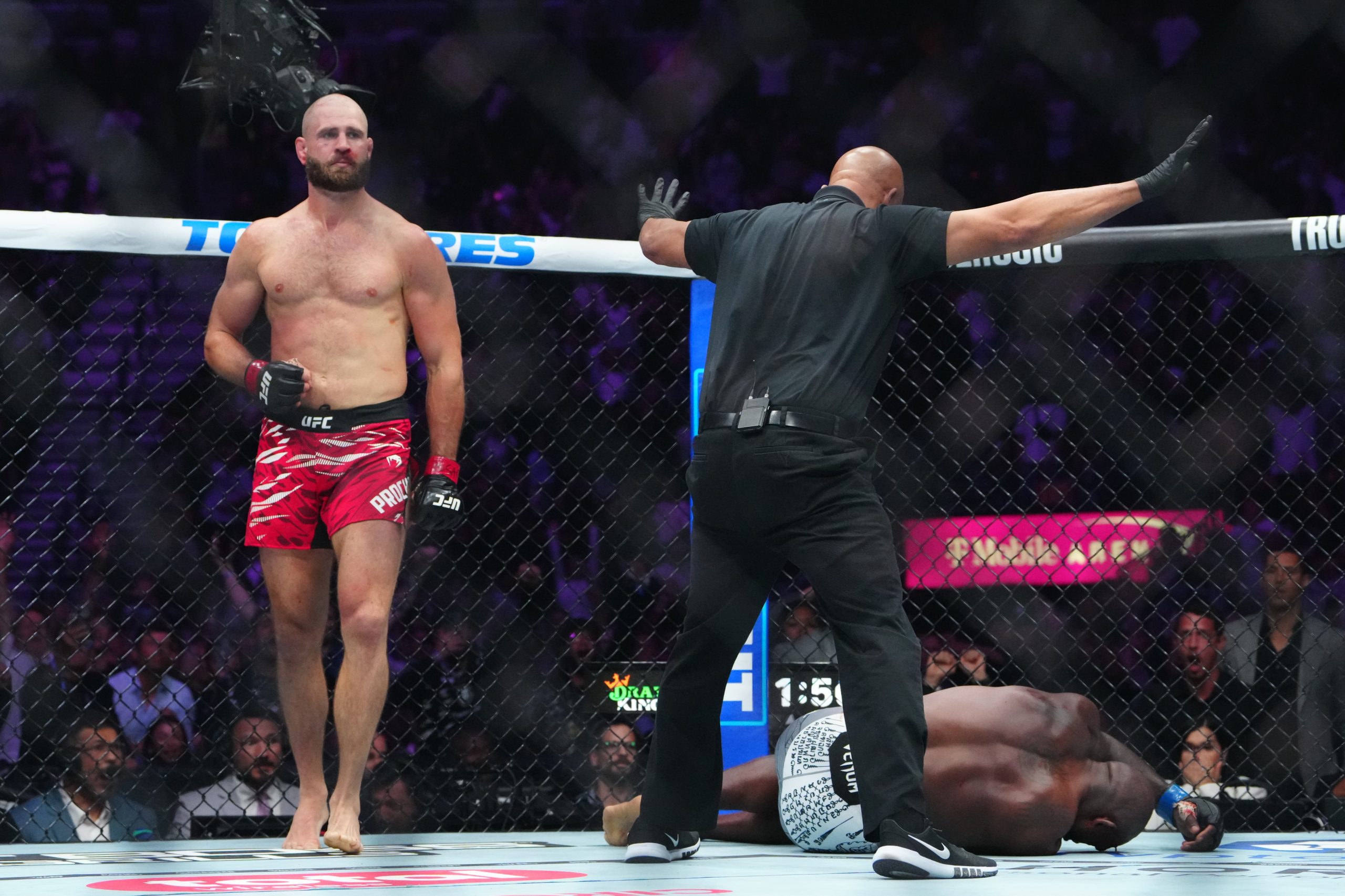 UFC spabar スパーバー How to Watch UFC 327: Jiri Prochazka vs Carlos Ulberg