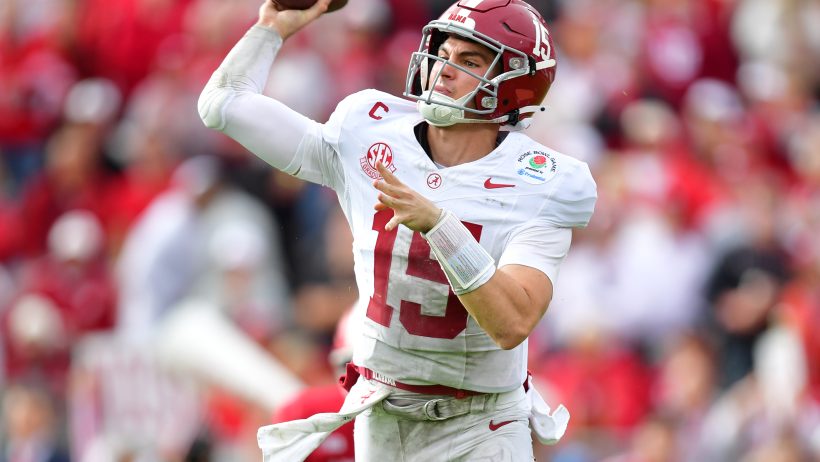 Ty Simpson fires a pass versus Indiana in the Rose Bowl.