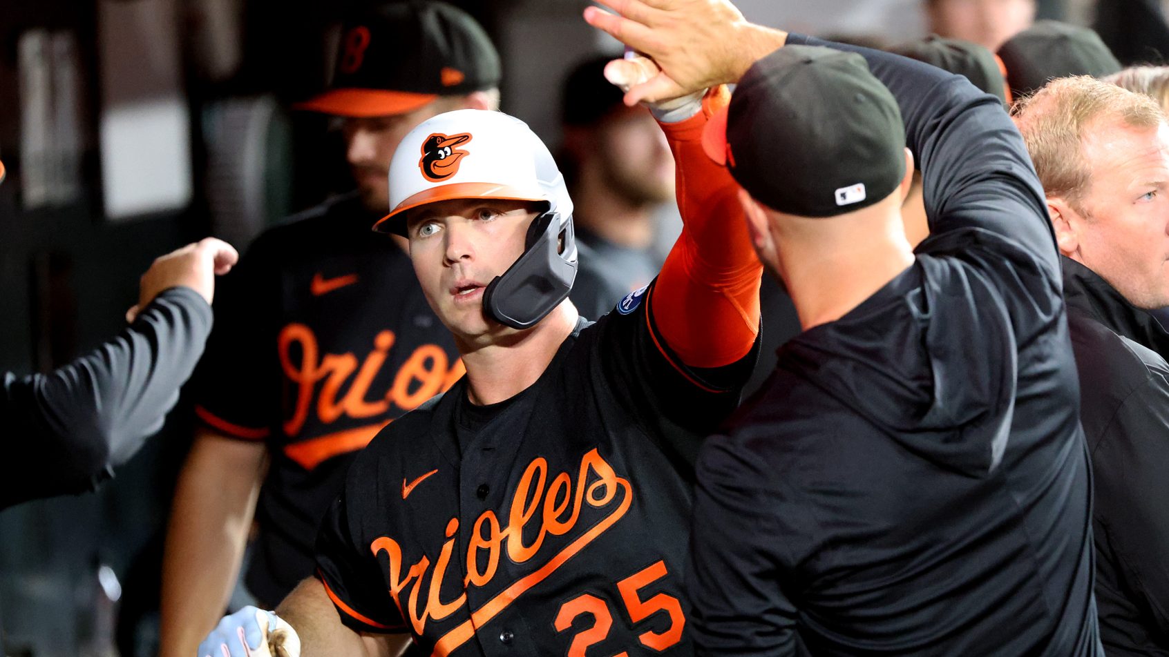 Pete Alonso leads the Orioles against the Rangers.