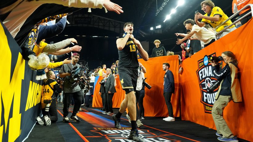 Aday Mara walks off the court after beating Arizona in the Final Four.