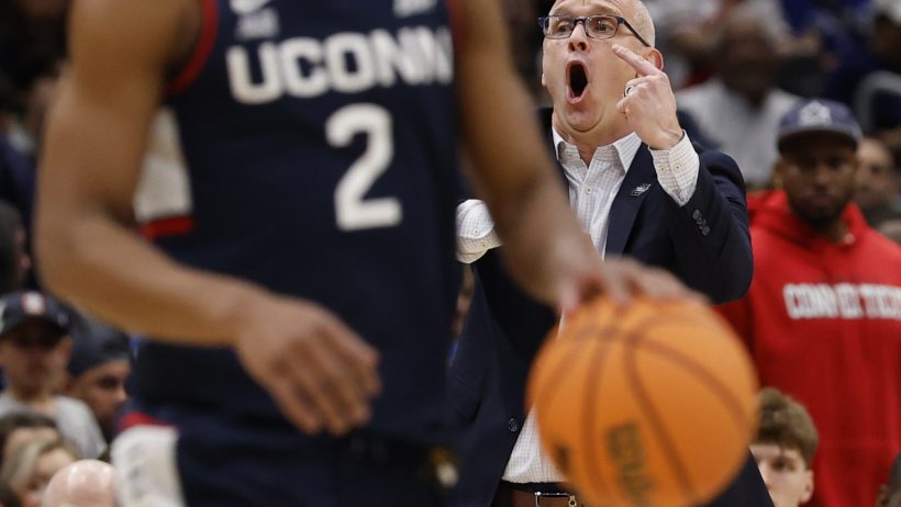 UConn Huskies head coach Dan Hurley yelling at the refs