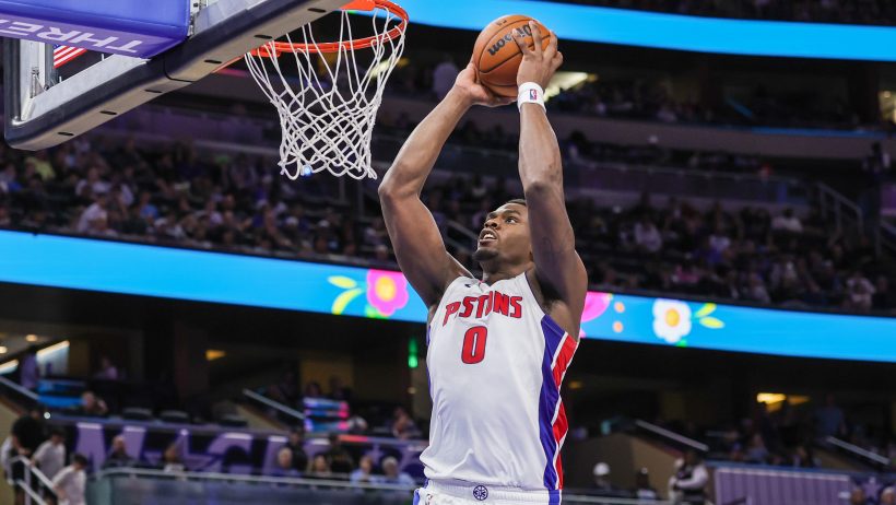 Jalen Duren goes up for a dunk in a game versus the Magic.