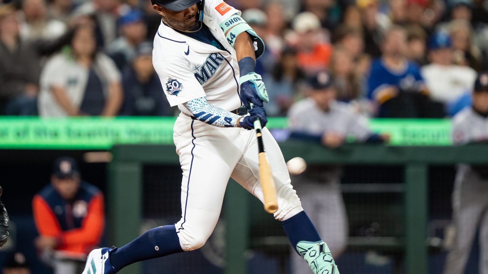 Julio Rodríguez and the Mariners try to sweep the Astros today.