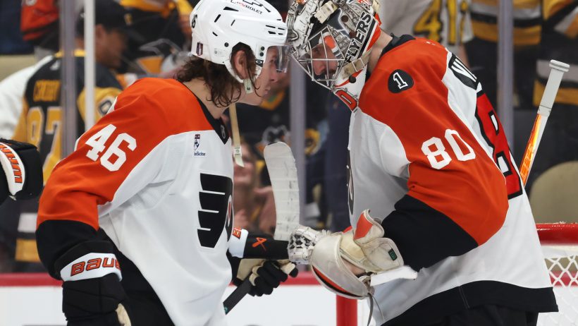 The Flyers celebrate their Game 1 victory over the Penguins.