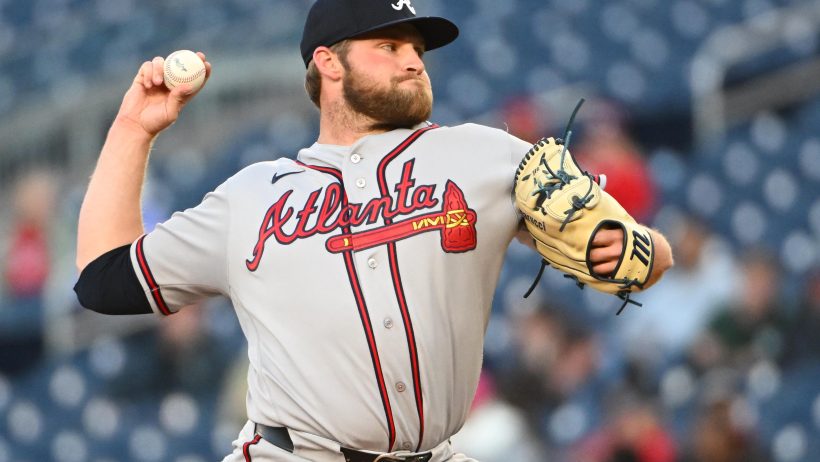 Bryce Elder throws pitch