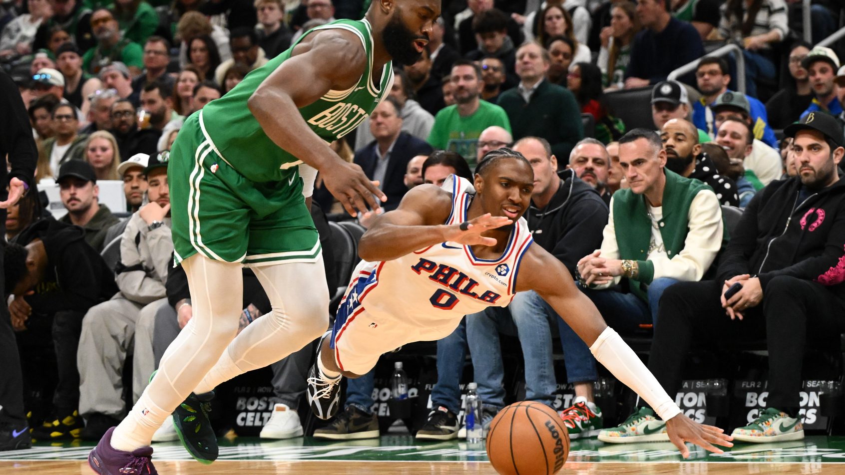 Jaylen Brown defending Tyrese Maxey