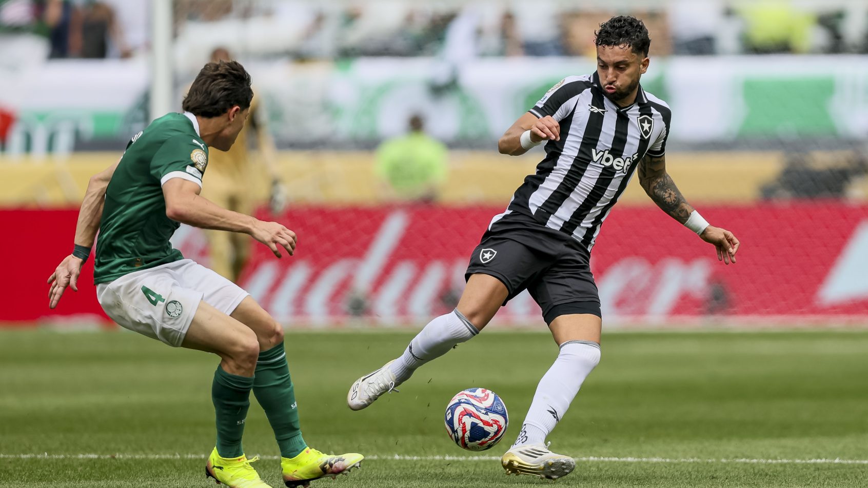 ALEX-TELLES-JOGADOR-BOTAFOGO-CONTRA-PALMEIRAS-MUNDIAL-DE-CLUBES-FIFA