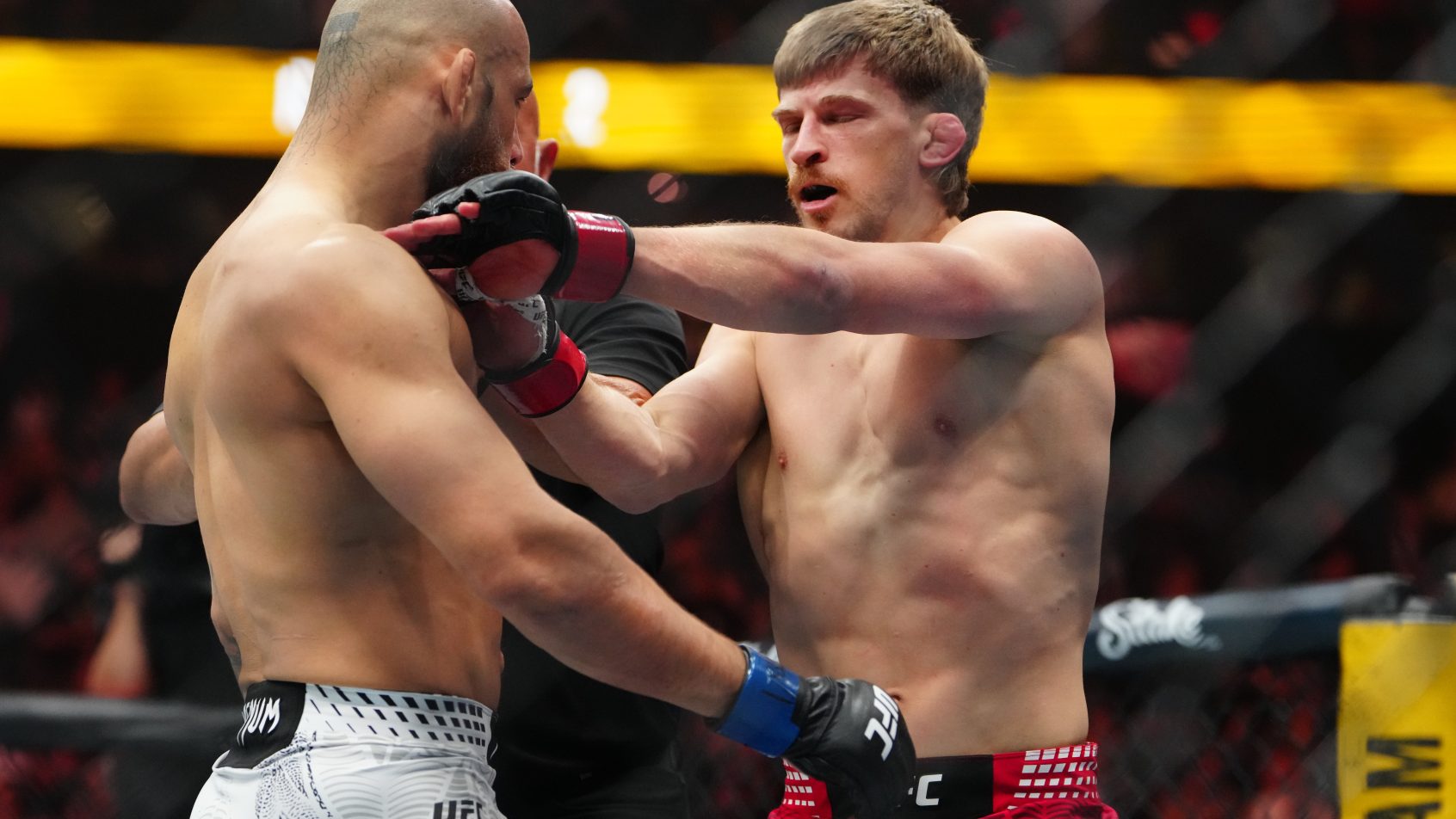 Arnold Allen is a fight with Jean Silva during UFC 324.